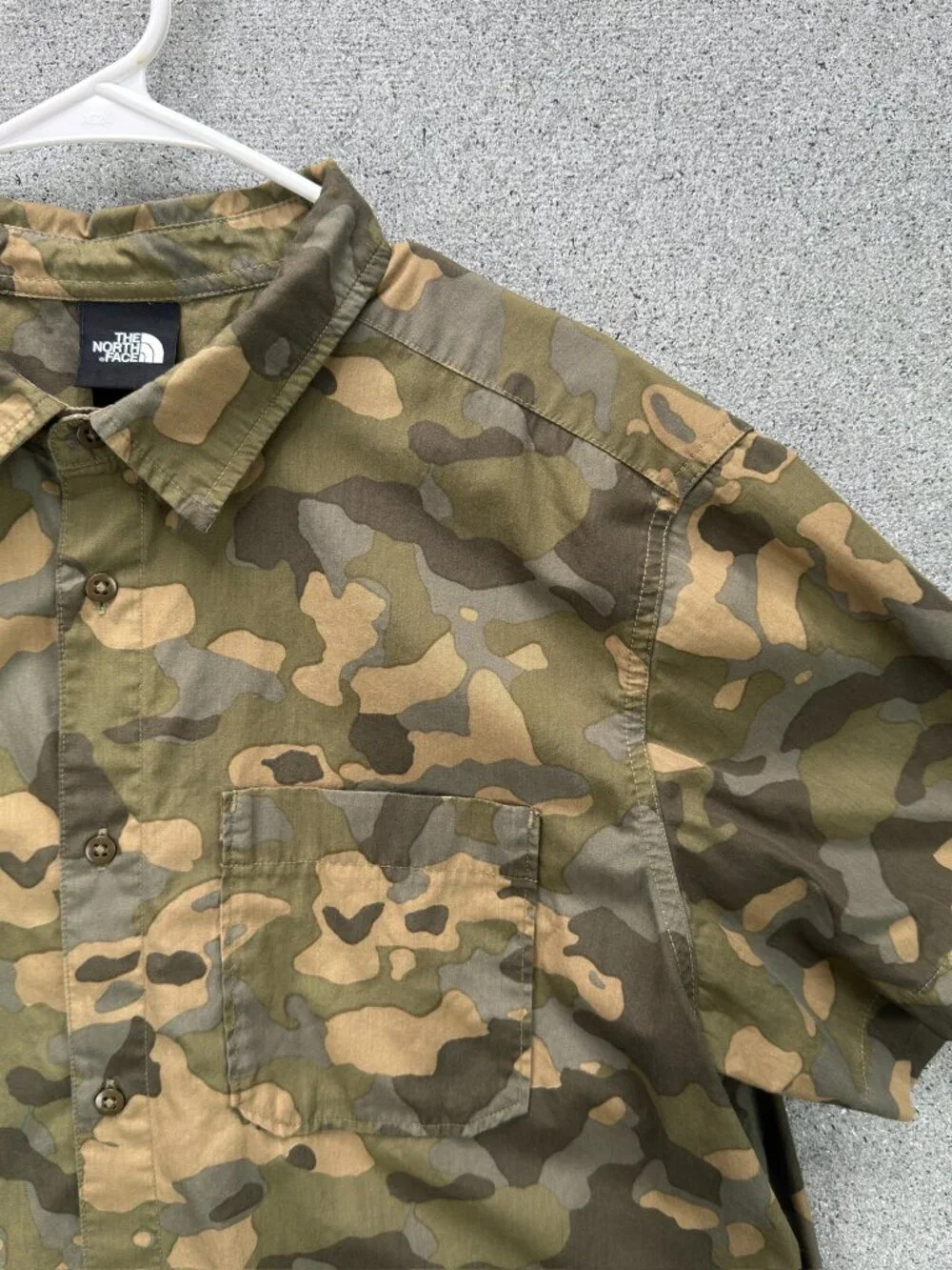 The North Face Baytrail Pattern Shirt NF0A48VC Men's XL Short Sleeve Camo Green